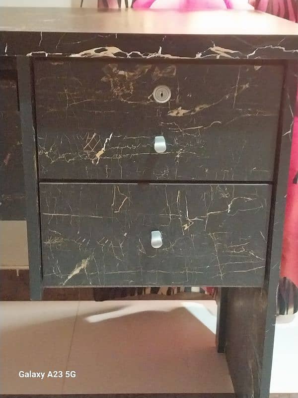 computer table 1