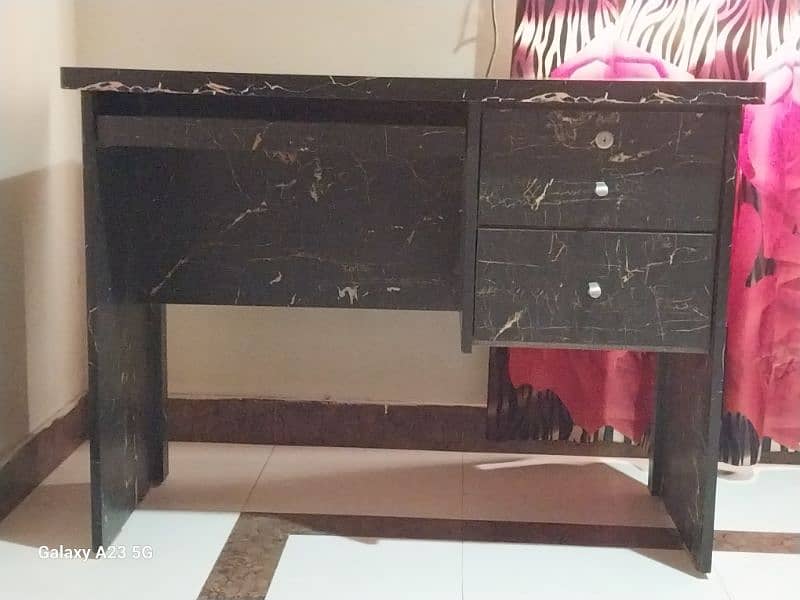 computer table 4