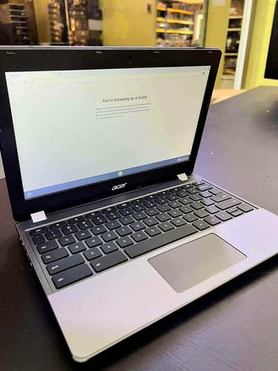 Acer C740 | 128GB Sotarge | 4 GB RAM | 11.6" Windows 9 hours battery