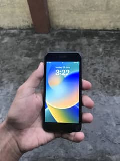 Iphone 8 all okay sim time avalible 10/10