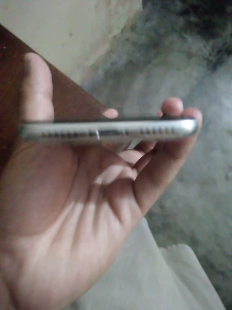 Iphone x non pta but sim working 1