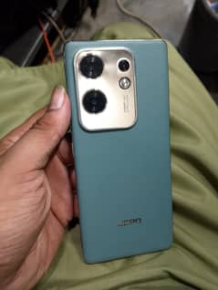 Infinix zero 30 8/256gb complete box pta approved