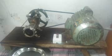 meat grinding machine with 2 horse power motor