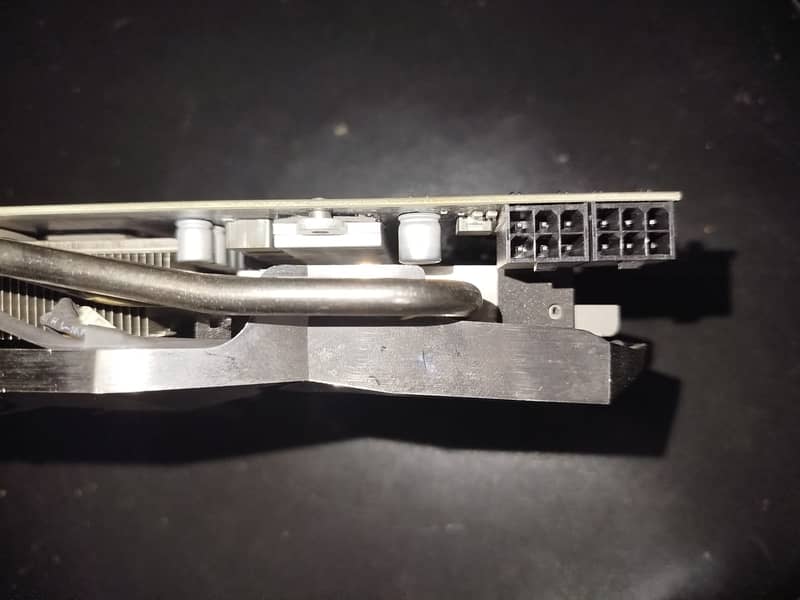 HD 6870 OC (Gigabyte) / 1GB / DDR5/ 256Bit 1
