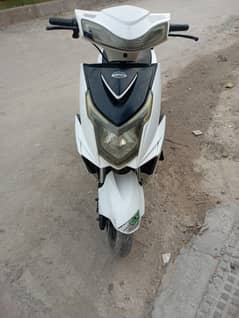 electric scooty , electric bike.  electric scooter yj scooty
