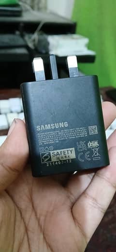 imported Genuine Chargers 25W 45W 66W All types Available