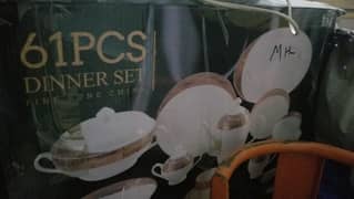 61 pics dinner set