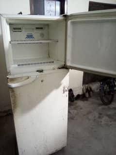 Imported Refrigerator white Color for Sale 0_3_2_2_6_7_8_3_1_8_9