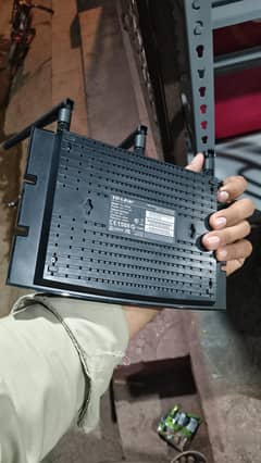 TPlink router look like new