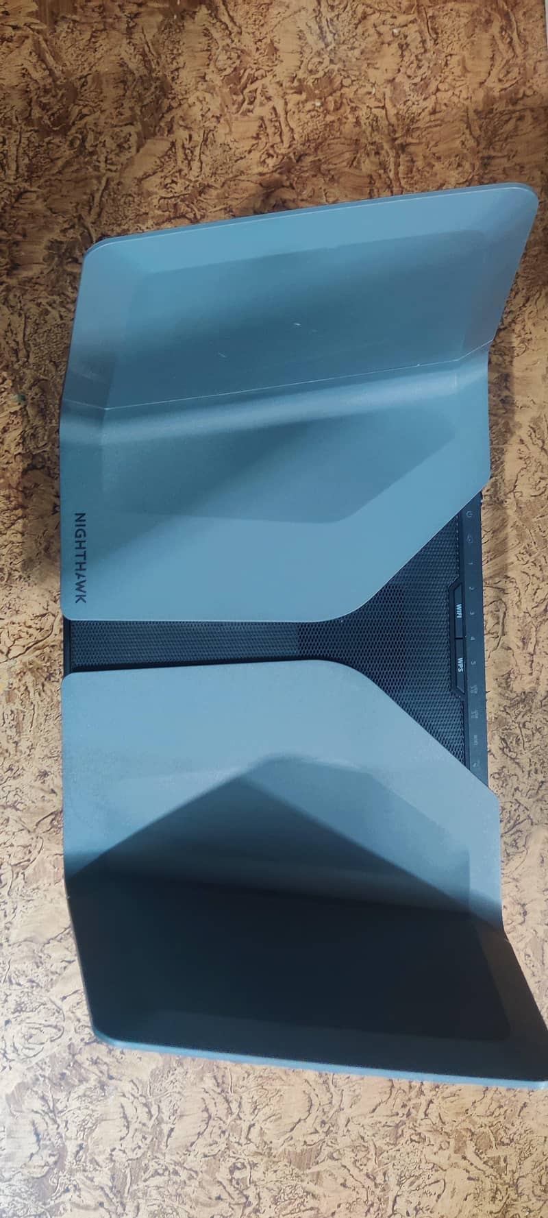 WiFi Router NETGEAR NIGHTHAWK AX8 8-Stream AX 5700 1