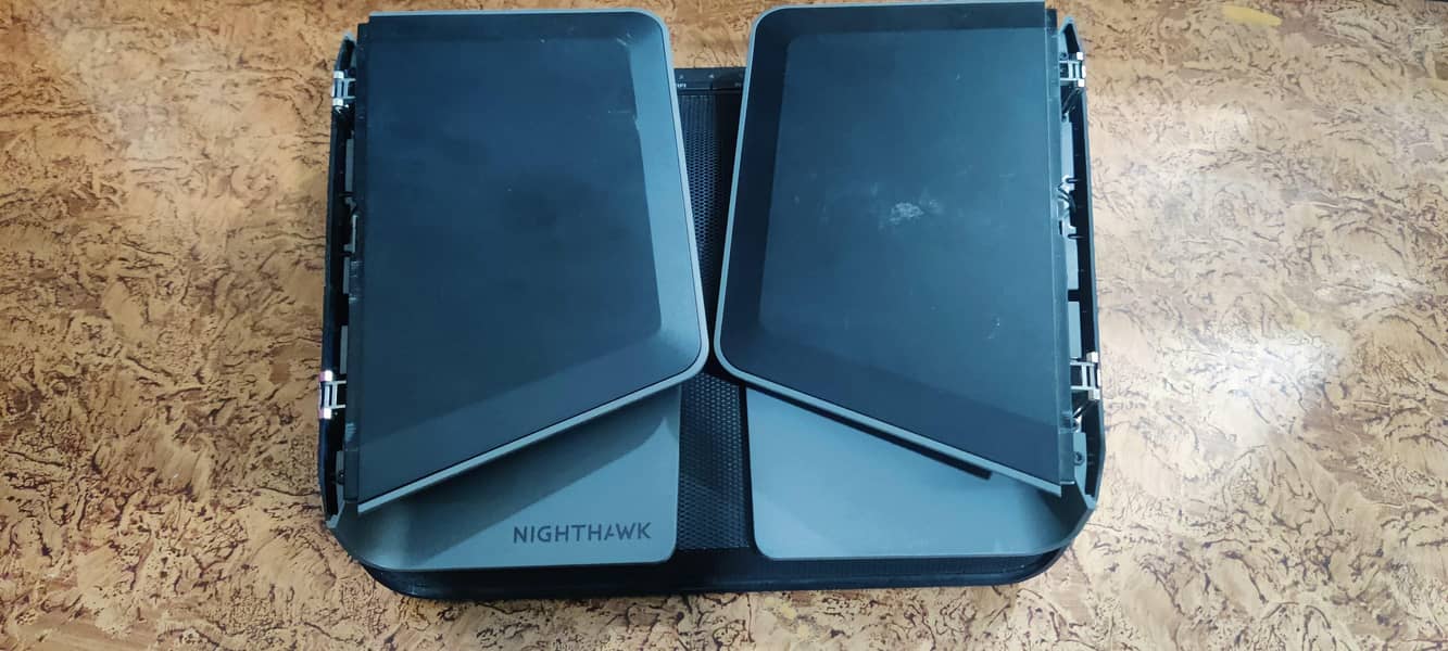 WiFi Router NETGEAR NIGHTHAWK AX8 8-Stream AX 5700 2
