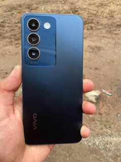 Vivo y100