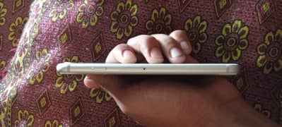 iPhone 8
