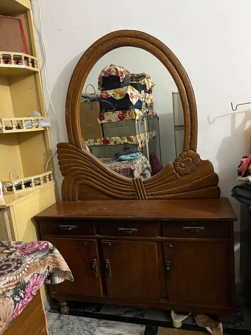 Dressing Table condition 10/10 2
