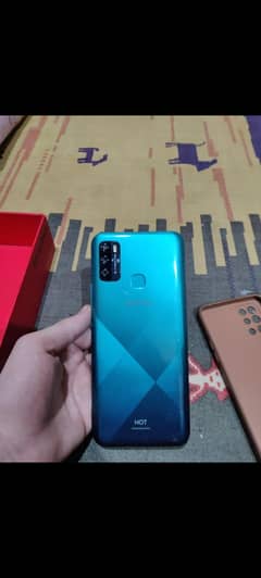 Infinix hot 9 play 4/64gb