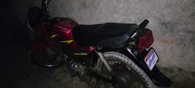 Yamaha 100 janoon 2009 , urgent sell