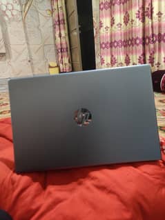 HP AMD Rayzen 5 7520 U