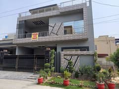 "10 Marla House for Sale in Nasheman Iqbal Phase 2 - Owner Built