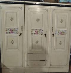 3 door wardrobe