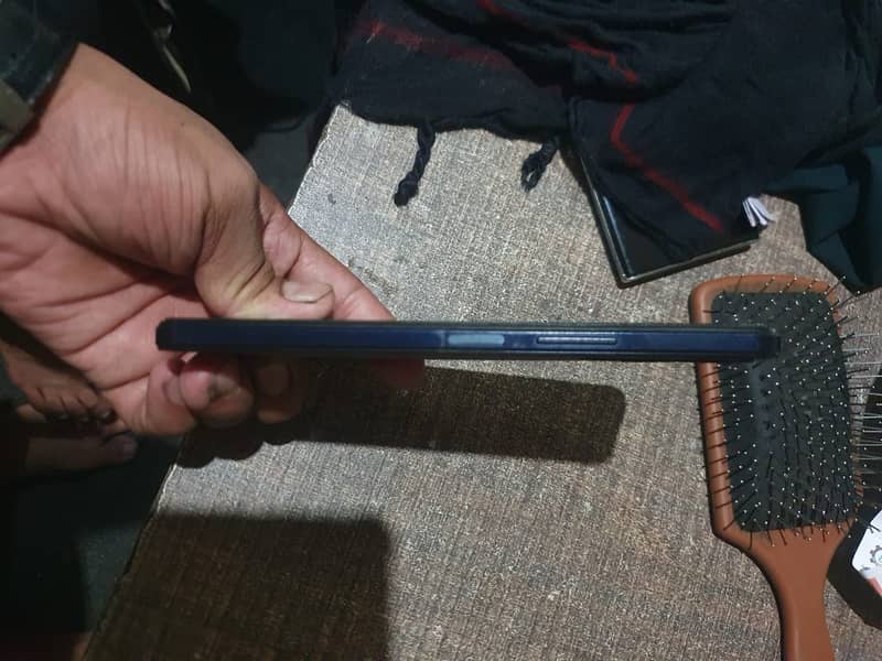 Urgent infinix note12 like a new condition with box and charger 6