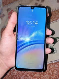 Samsung A05.