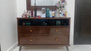 dressing table with mirror