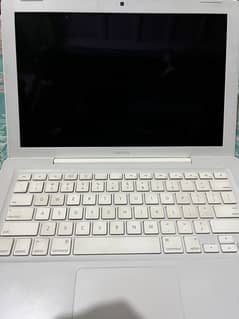Apple MacBook (13-inch, Mid 2010