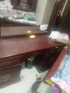 dressing table