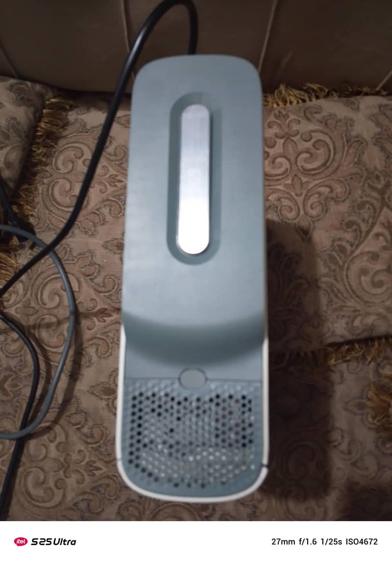 X- Box360 for sale with two controllers only 10 days used only 2