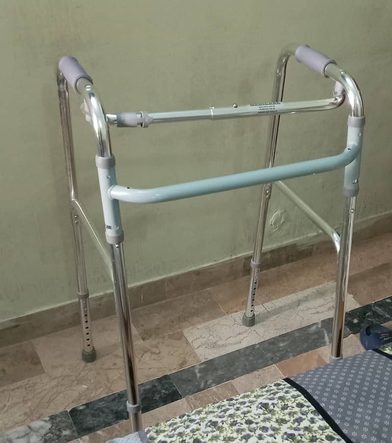 walker condition new not use folding walker 1