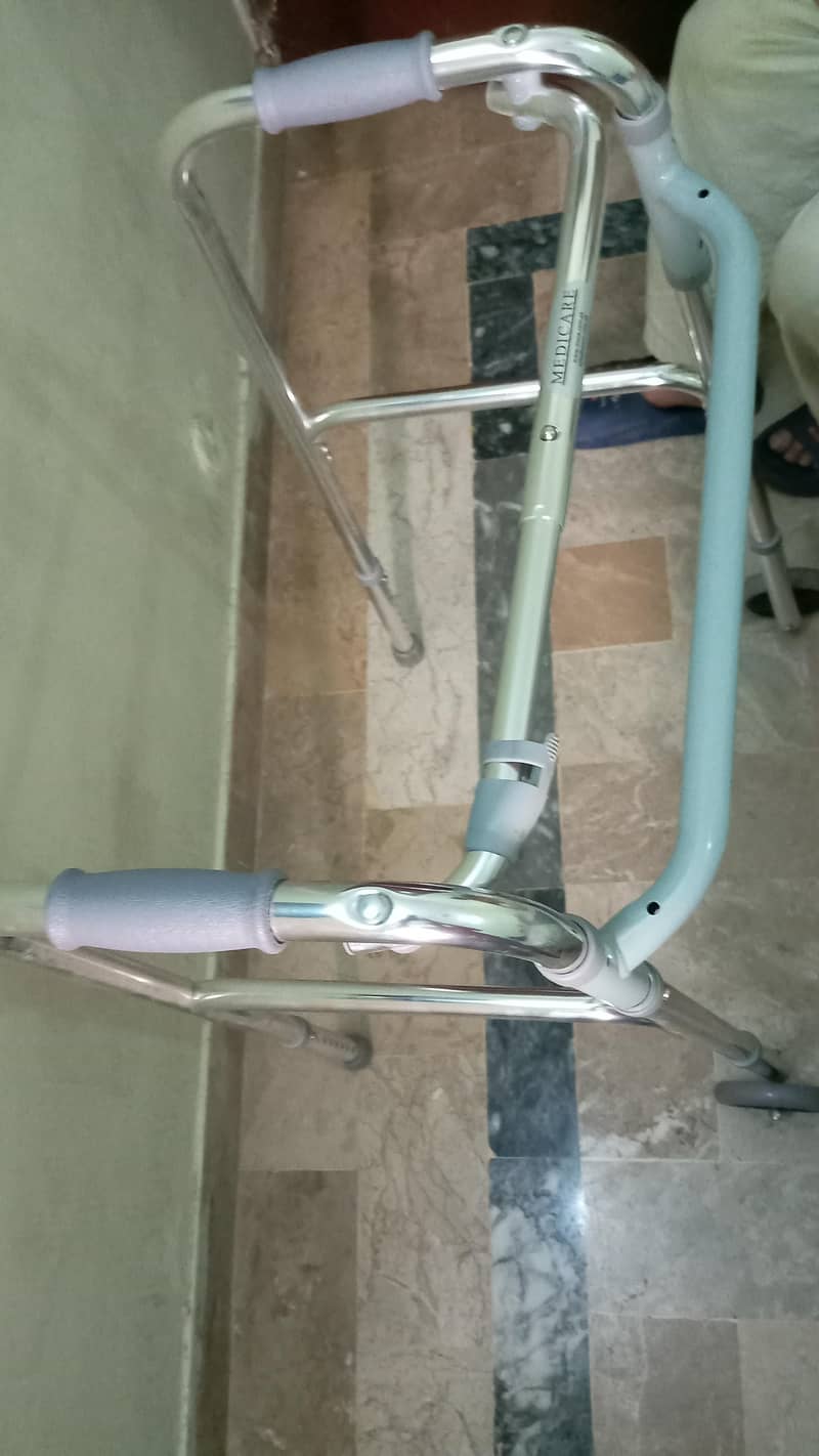 walker condition new not use folding walker 2