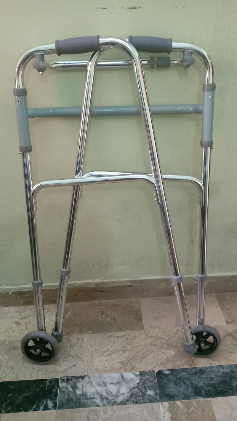 walker condition new not use folding walker 4