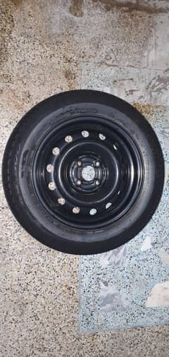 Dunlop tyre 185 65 15
