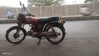red color yamaha 4 stroke