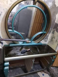 Dressing table
