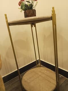 Corner Tables