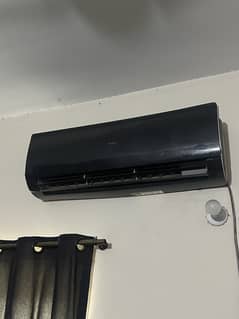 HAIER AC DC INVERTOR 1.5 ton