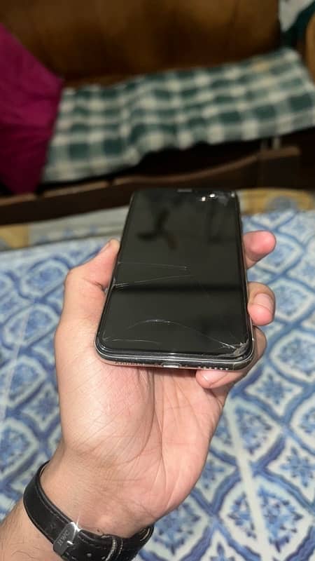 Iphone X 256gb Non PTA scom sim works 1