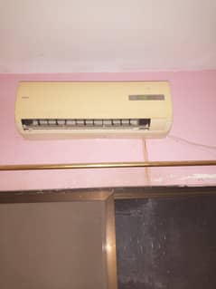 Haier ac 1ton in good working condition
