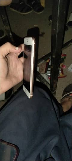 I phone 8 all ok hai official PTA approved hai 10by10 condition