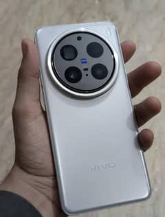 vivo x200 pro box open one month used only 3 month Sim time Chinese