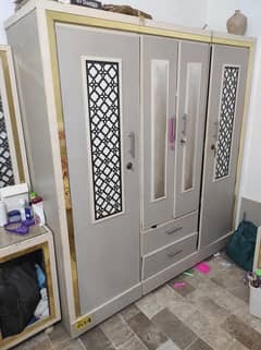 Furniture complete - bed - mattress - Cupboards - side tables