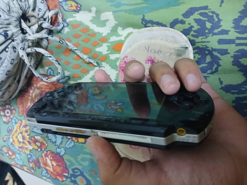 PSP NOT WORKING WITHOUT WARRANTY 4