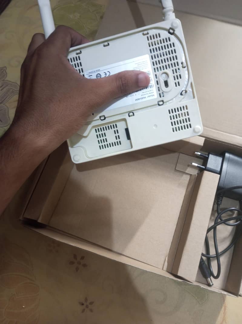 High-Speed WiFi Router | Dual Antenna | Optical Network Terminal (ONT) 3