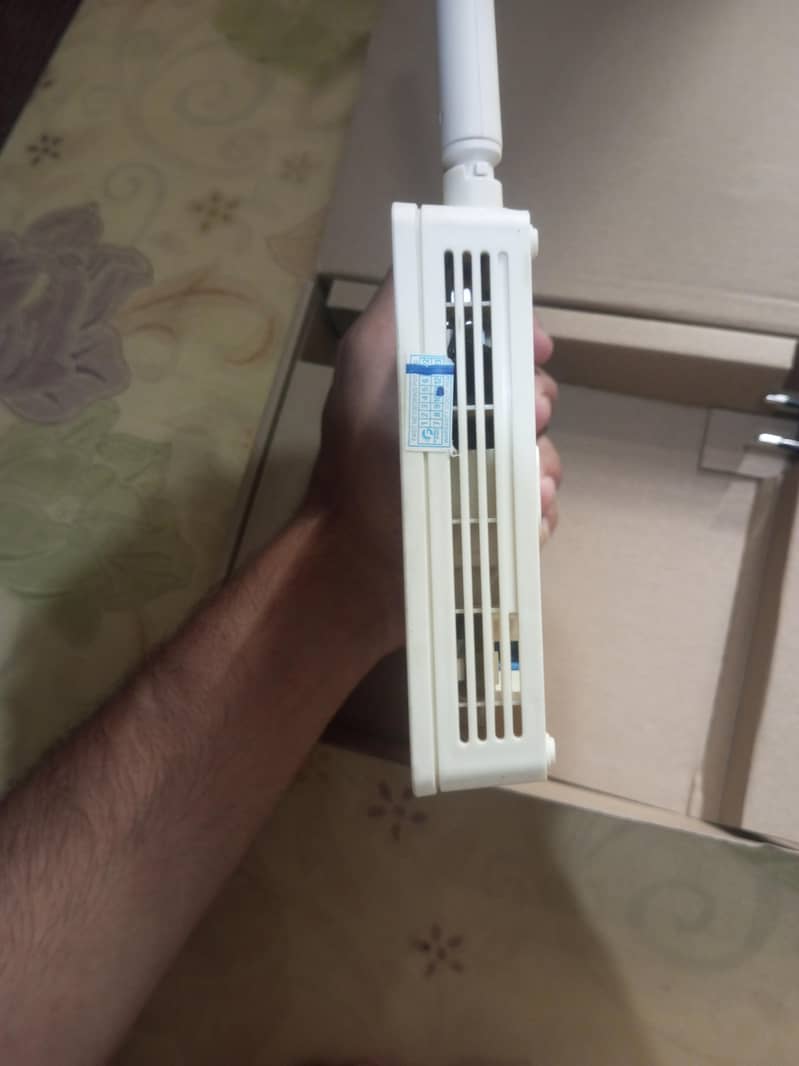 High-Speed WiFi Router | Dual Antenna | Optical Network Terminal (ONT) 4