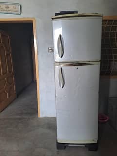 Waves company Ka Fridge hai