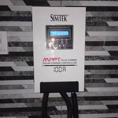 Simtek MPPT controller 100A
