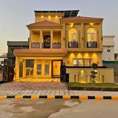Upper Portion Of 10 Marla Is Available For rent