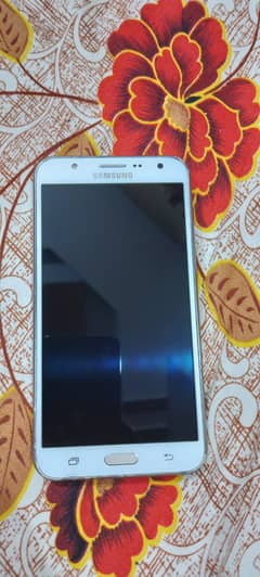 Samsung galaxy j7 2gb 16gb all original mobile ha mobile me masla koi