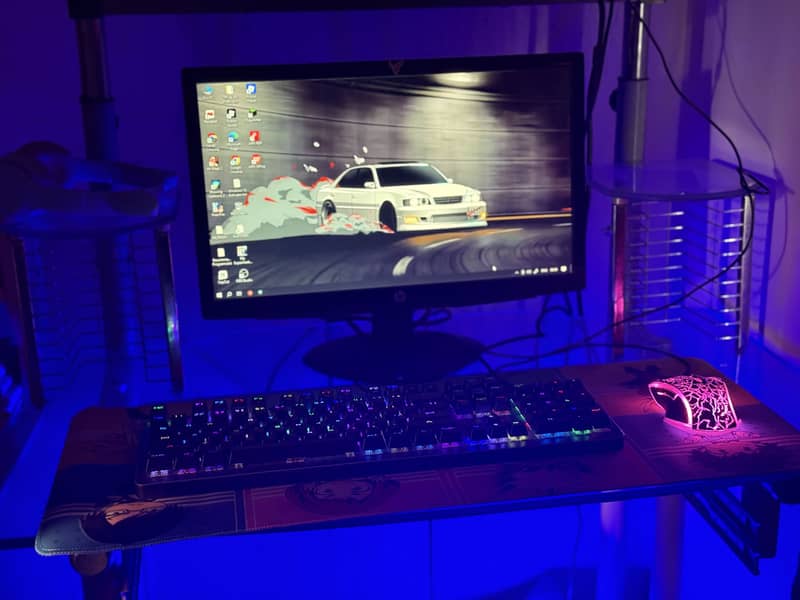 Gaming pc full setup with keyboard mouse  with table 0